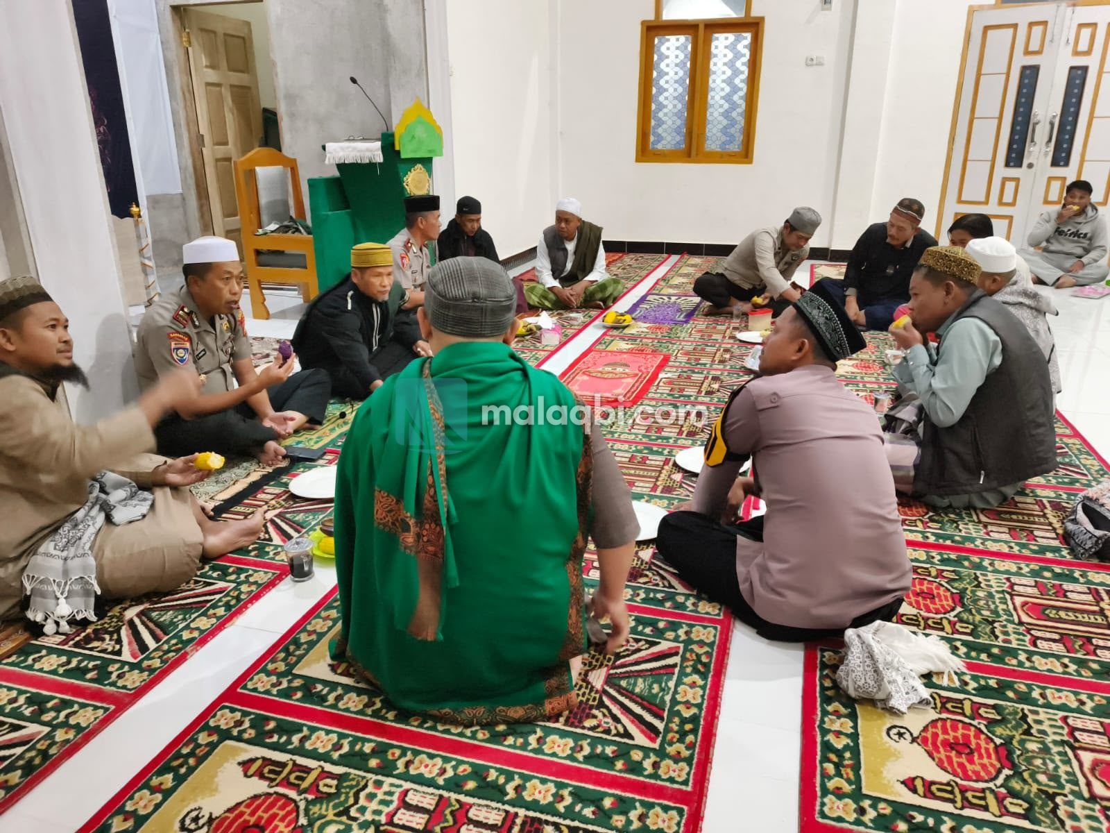 Jajaran Polres Mamasa Gelar Subuh Keliling dan Dialog Kamtibmas 